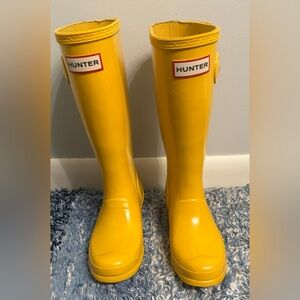 Hunter Yellow Rain Boots Big Girls US 2
